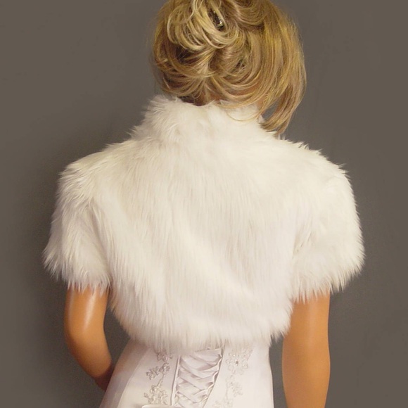 Faux fur bolero shrug jacket - Picture 2 of 4